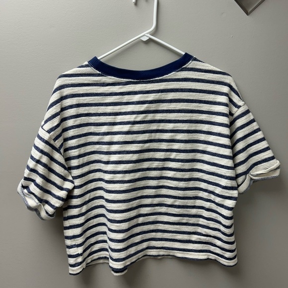 Old Navy Blue & White Striped Crop Top - Picture 3 of 5